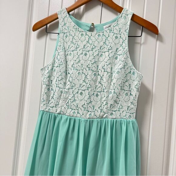 Emerald Sundae Junior’s Mint Seafoam Lace Dress - Picture 3 of 13
